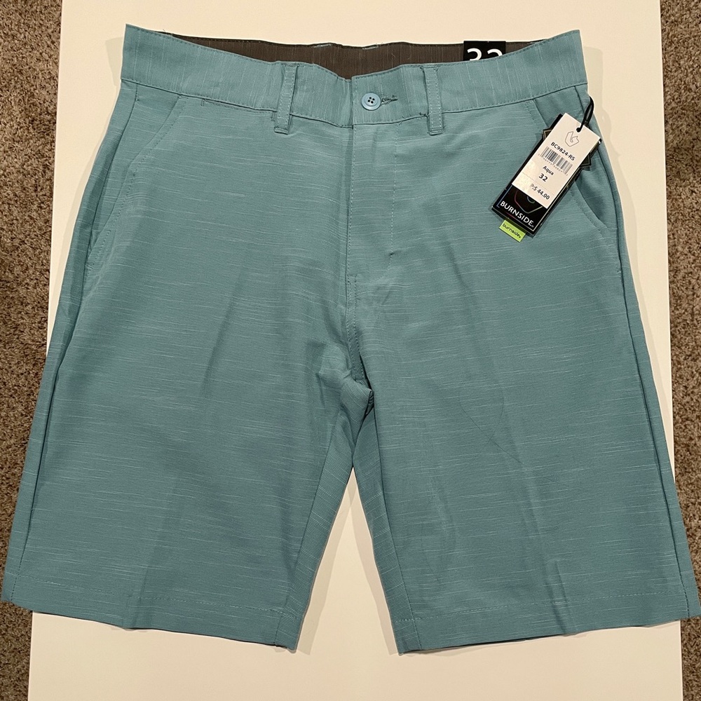 NWT Burnside Brand Hybrid Series Land + Sea Size 32 waist, 21 length.